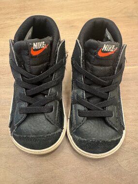 Nike Black Leather Mid-Top Sneakers Toddler 6C White Swoosh